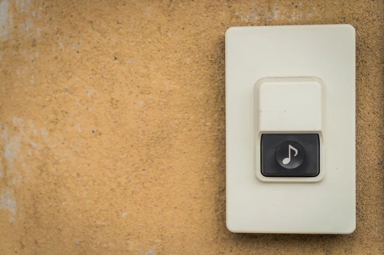 Benefits of Installing a Door Buzzer System